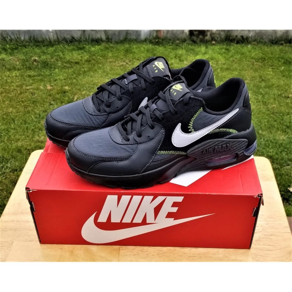 New in Box Nike Air Max Excee Mens Black / Silver / Green Athletic Shoes Sz 8.5